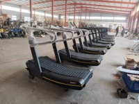 Tapis de course manuel BN à intensité élevée et courbé pour salle de sport, studio de fitness fonctionnel et usage commercial