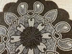 Mantel Individual con Cuentas Hecho a Mano, Antideslizante, Duradero, Diseño Personalizado, Decoración de Lujo para Comedor, Pieza Única para Regalo de Inauguración - Product Image 6