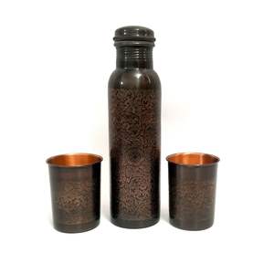 Bouteille d'eau en cuivre antique foncé avec finition diamantée, laque brillante et bouchon fileté étanche - Product Image 4