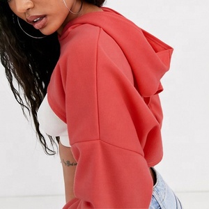 Sudadera con capucha de invierno para mujer, estilo urbano, de color liso, transparente, sin espalda, con logo frontal y mangas cortas - Product Image 3