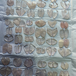 Par de piedras preciosas de tamaño multiforma de cuarzo rosa Natural de grado AAA para venta al por mayor para la fabricación de joyas de pendientes de cuarzo rosa - Product Image 2