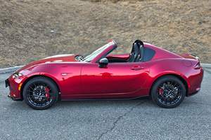Mazda MX-5 Miata RF Club Usado 2024 - Product Image 2