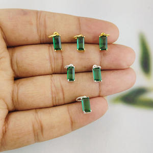 Pequeño Colgante de Piedra natal de Mayo chapado en oro de cuarzo Esmeralda Baguette de 8x4mm con Joyería de diamantes para manualidades de regalo - Product Image 4