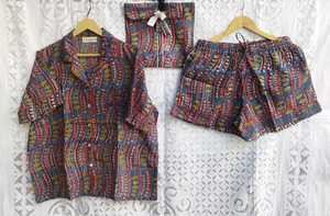 ชุดสวมใส่กลางคืนพิมพ์ลายบล็อกผ้าฝ้ายพร้อมด้านบนและกางเกงขาสั้นบรรจุในซองผ้าฝ้ายที่เหมาะสำหรับการขายต่อ - Product Image 3