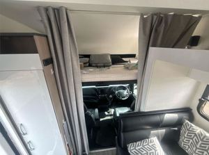 Camping-car Avida Esperance C7932 SL blanc 2021 |   Camping-car familial 4 places avec équipements de luxe tout-terrain modernes à vendre - Product Image 4