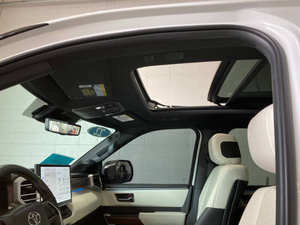 Toyota Tundra Capstone HV 2022 en Perfectas Condiciones - Product Image 3