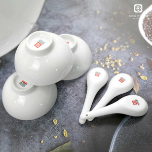 Ensemble de vaisselle en porcelaine de 22 pièces Luc Phien-Inspiré par l'éventail traditionnel symbolisant la féminité et le pouvoir - Product Image 4