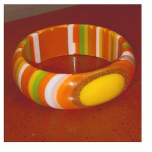 กำไลข้อต่อทำมือทำจากยางเรซินสไตล์วินเทจสำหรับผู้หญิงจากอินเดีย - Product Image 3