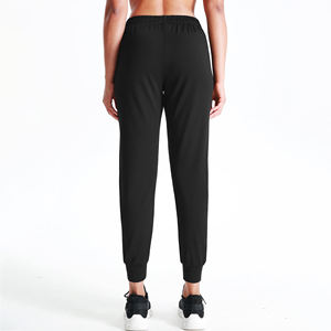 Pantalons de survêtement pour femmes à prix d'usine, coupe décontractée avec poignets à la cheville côtelés et poches latérales, OEM et ODM disponibles - Product Image 2