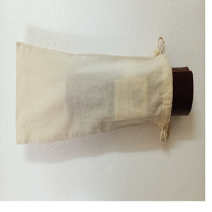 Sacs à cordon sur mesure en tissu de mousseline de coton et cordes en cordon de coton torsadé de 3 mm à des fins de revente. - Product Image 1