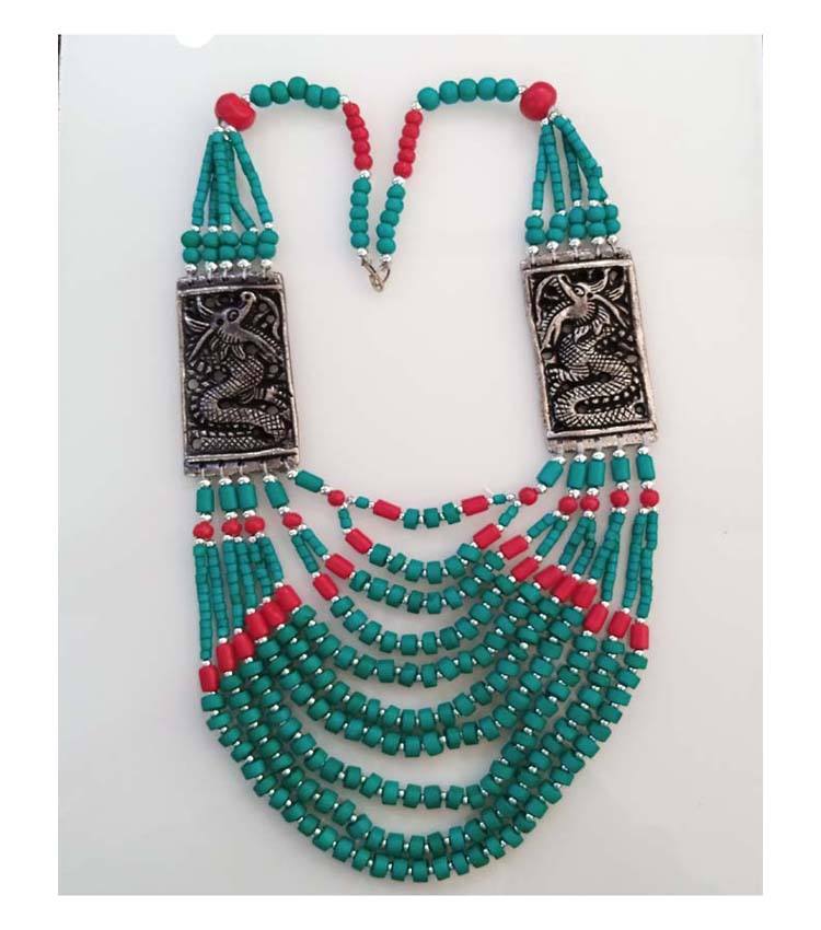 สีเขียวอมน้ำเงิน