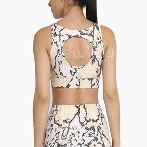 Ensemble de yoga pour femmes en matériau durable, qualité supérieure, respirant - Product Image 5