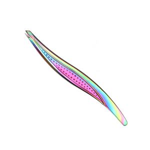 Pinzas de Cejas de Titanio de Alta Calidad, Color Titanio, Acero Inoxidable, Punta Inclinada, 3.75 Pulgadas - Product Image 1