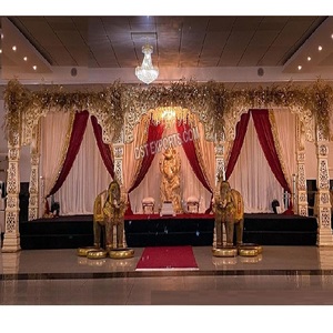 Mariage royal Haveli Look scène Mandap mariage ouvert Bollywood scène décoration Design exclusif blanc doré scène pour réception - Product Image 1