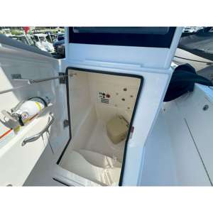 Embarcaciones de Pesca Pursuit S 248 2025 - Product Image 4