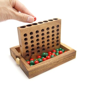 Connect Four en bois écologique - Product Image 6