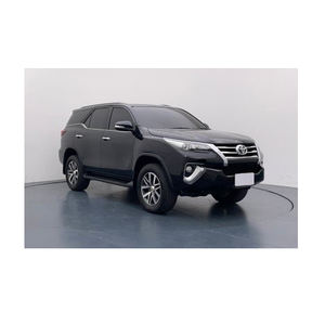 Toyota Fortuner SUV 2020 d'occasion, conduite à gauche, intérieur foncé, turbo, traction avant, sièges en cuir, à vendre - Product Image 4