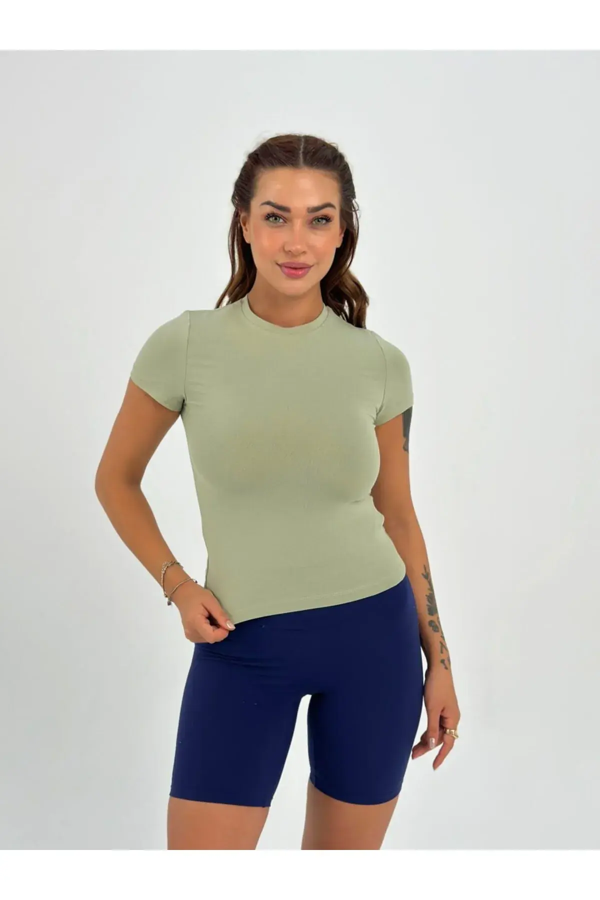 สีเขียว