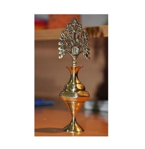 Surmedani en métal artisanal pour le rangement de la beauté héritée avec des motifs décoratifs et un attrait intemporel - Product Image 5