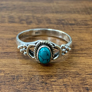 Anillo Boho de Plata de Ley 925 con Turquesa Hecho a Mano en Jaipur (2.7 Gramos), Joyería de Lujo - Product Image 1