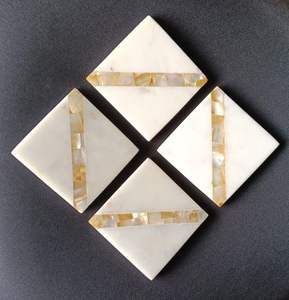 Sous-verres de vadrouille polis de qualité supérieure avec surface texturée conçue pour une utilisation à long terme et une conception de protection de table élégante - Product Image 4