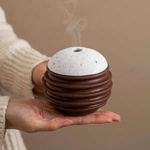 Quemador Bakhoor de resina epoxi de madera natural hecho a mano soporte de cono de carbón tradicional para incienso y esencial - Product Image 3