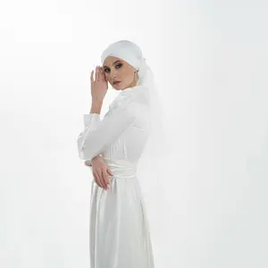 Gaun Sederhana Islami dengan Hiasan Kepala, Gaun Abaya Potongan Pas Badan Warna Gading untuk Wanita Muslim dari Produsen