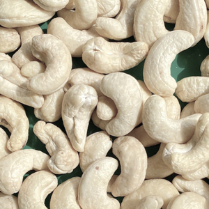 Nueces de Anacardo Crudas al Por Mayor, Listas para Enviar, Calibres WW180, WW240, WW320, LP, Nueces de Anacardo al Por Mayor, MOQ Bajo - Product Image 1