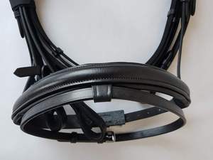 Bridon anatomique haut de gamme pour cheval islandais, en cuir véritable avec embout de tête et bride rembourrés, conçu pour le confort. - Product Image 2