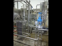 Ligne de production de machines de remplissage et de scellage de boissons gazeuses à haute vitesse pour l'emballage et le traitement des usines de boissons