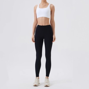 Soutien-gorge de sport léger sans couture à soutien élevé pour femmes séchage rapide Gym Fitness Wear Cross Stripe Design réversible grande taille avant - Product Image 1