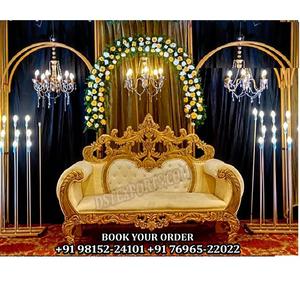 Canapé Maharaja Royal à Sculptures Lourdes pour Mariage, Dernier Modèle Blanc et Or, Canapé de Mariage Élégant pour Réception, États-Unis - Product Image 1