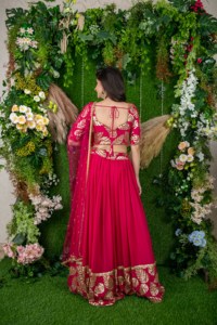 Conjunto de lehenga rosa de moda para bodas y eventos, disponible para revendedores a granel a bajo precio al por mayor. - Product Image 2