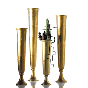 Prix de gros de qualité supérieure Vase à fleurs de table en forme d'urne pour la décoration intérieure Pot de fleurs en métal plaqué argent au design unique à vendre - Product Image 2