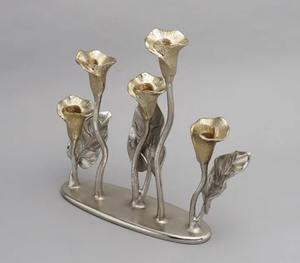 Portavelas dorado esculpido único que mejora el encanto elegante y decorativo cálido en cualquier habitación - Product Image 4