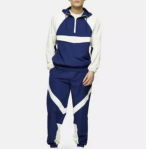 Conjunto Deportivo Cortavientos de Nailon Personalizado a Precio Accesible para Hombre, Ropa Deportiva Vintage Resistente al Viento para Hombre - Product Image 5