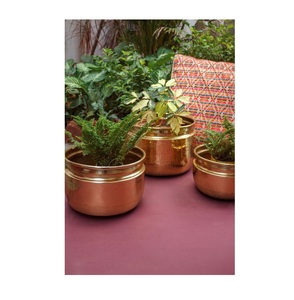 Diseño martillado Juego de 2 macetas de latón Centro de mesa decorativo Ideal para macetas decorativas de mesa - Product Image 2