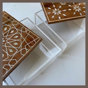 ชุดกล่องของขวัญรอมฎอนหรูหราพร้อมฝาไม้แม่ของไข่มุกฝังและฐานอะคริลิคทำด้วยมือสำหรับสไตล์อาหรับที่ไม่ซ้ำใคร - Product Image 3