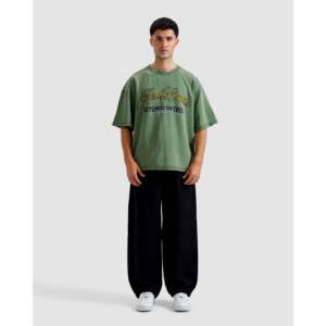 T-shirt pour homme en tissu premium - Imprimé et brodé, fabrication OEM personnalisée en gros - Product Image 1