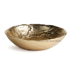 Cuenco de metal dorado de tendencia superior, forma ovalada con diseño texturizado, centro de mesa decorativo elegante para comedor y decoración del hogar - Product Image 3