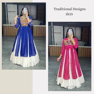 Neue <span class=keywords><strong>Designer</strong></span> Festival tragen stilvolle heiß verkaufte Rayon Baumwolle mit Kachchi Arbeit Kurti und Lehenga - Product Image 2