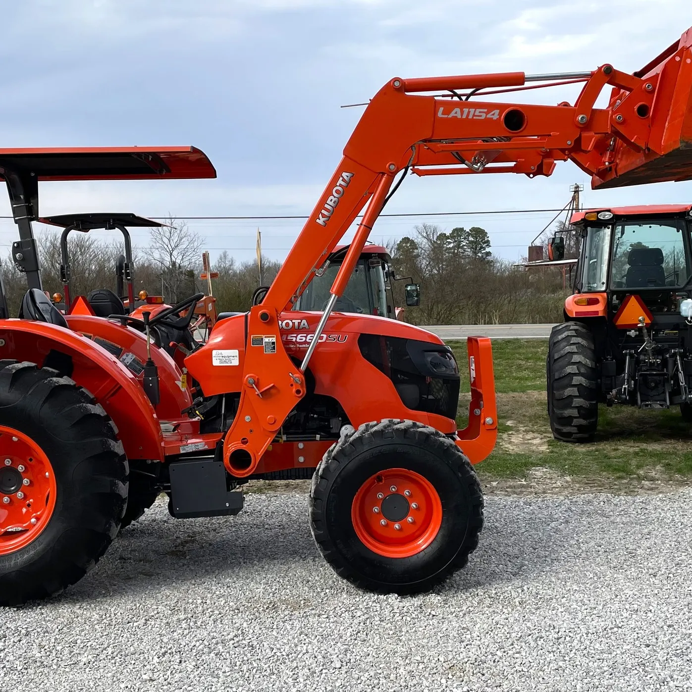 รถแทรกเตอร์มือสอง KUBOTA 4wd,รถแทรกเตอร์อุปกรณ์ทางการเกษตรไม่มีข้อบกพร่องประสิทธิภาพมาก