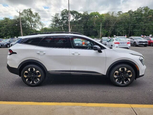 2024 K-i-a S-p-o-r-t-a-g-e X-Line AWD bajo kilometraje y precio asequible en stock Listo para envío - Product Image 3