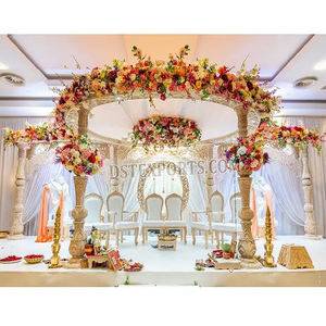 Mandap en bois rond d'inspiration indienne pour mariage, thème vintage, décoration de mariage grand format, Mandap en bois Espagne - Product Image 1