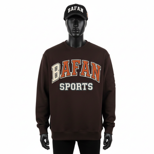 Sudadera de Hombre, Algodón Premium, Felpa, 330 GSM, Cuello Redondo Marrón Liso, con Logotipo de Chenilla Personalizado, Sudaderas Básicas - Product Image 1