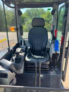 2024 pour Mini-excavatrice sur chenilles SWE35UF avec composants essentiels : Moteur, Pompe, Boîte de vitesses, Engrenage, PLC, Roulements Huade - Product Image 6