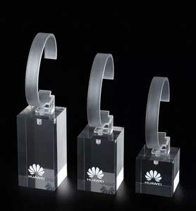 Présentoir de montre en acrylique de qualité supérieure avec organisateur élégant de manchette en C pour présenter des montres et des accessoires - Product Image 2