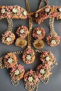 ENSEMBLE DE BIJOUX FLORAUX ARTIFICIELS DE MARIÉE | ENSEMBLE DE BIJOUX DE FLEURS EN TISSU AU PRIX DE GROS - Product Image 4