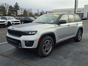 Neatly Used 2023 J E EP G rand Ch e ro kee 4xe Trailhawk 4WD Plus Accident Free LHD/RHD <b>Drive</b> - Product Image 2