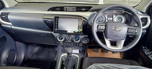 รถกระบะมือสองแท้ ไฮลักซ์/เรโว สไตล์ดับเบิ้ลแค็บ เครื่องยนต์ดีเซลเทอร์โบ 2.4 ลิตร พวงมาลัยขวา พร้อมใช้งาน สต็อกญี่ปุ่น 2857 เกียร์อัตโนมัติ R18 ซ้าย - Product Image 2